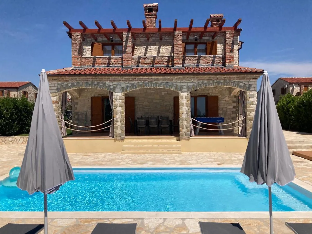 Vila Majda Cabrunici 0*,  Croatia